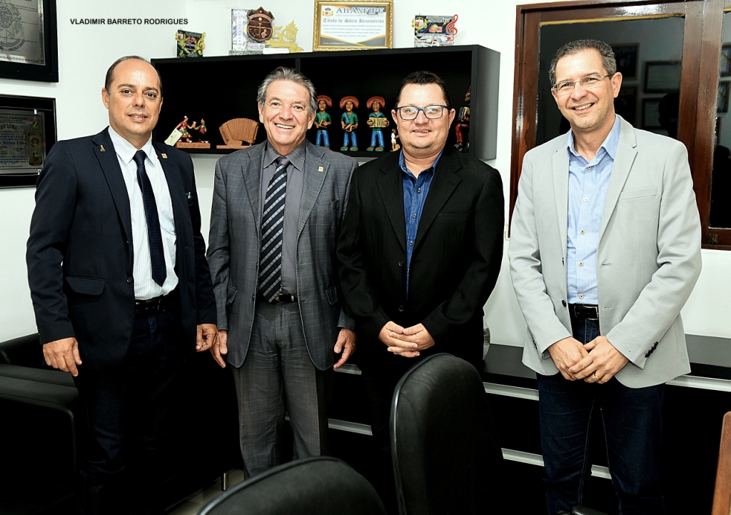 TRIBUNA: Destaques da Sessão Ordinária desta terça-feira (19)