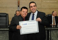 Aarão Pereira recebe título de cidadão na Câmara