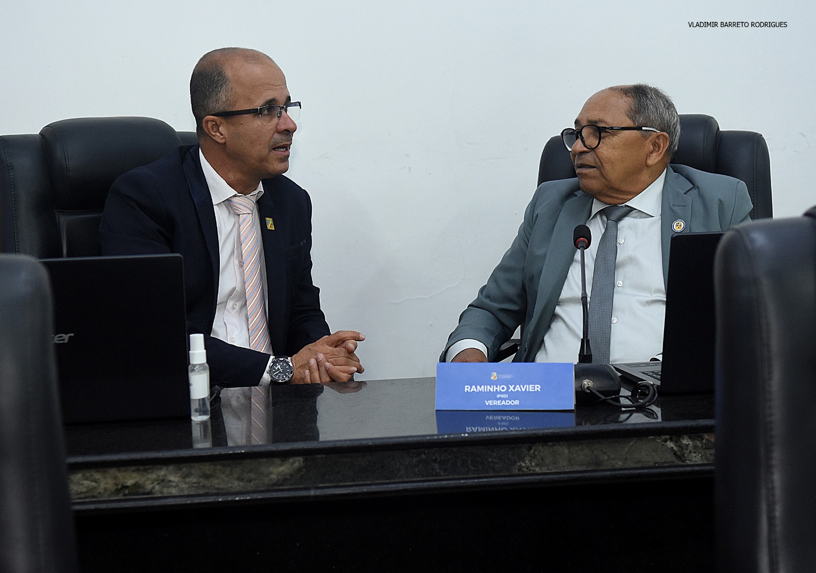 Aeroporto avança e proposta sobre tornozeleira para agressores marca sessão na Câmara de Caruaru