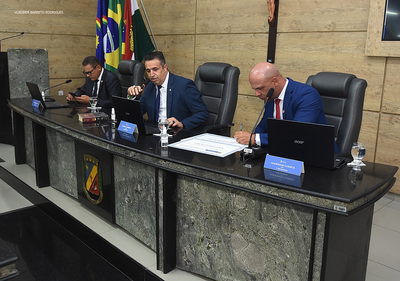 Albergue no Santa Rosa ganha novo debate acalorado durante 22ª sessão ordinária e servidores inativos têm seus direitos revisados em projeto de lei