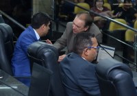 Câmara cobra apuração em creche, reforça defesa da moradia no Sítio Bananas e faz balanço do ano legislativo