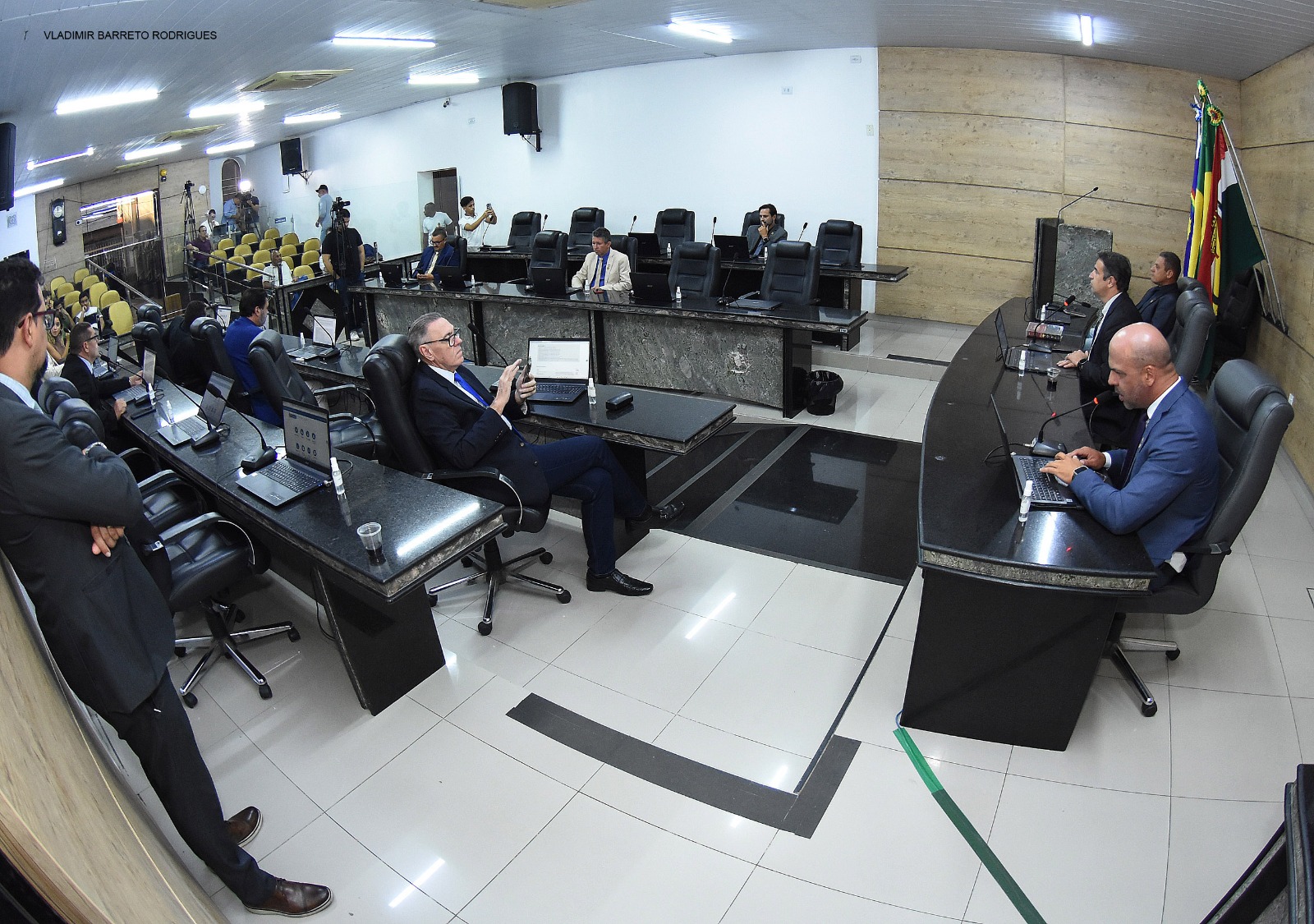 Câmara cobra passarelas e crédito para comerciantes do São João em sessão marcada por união e defesa da agricultura familiar