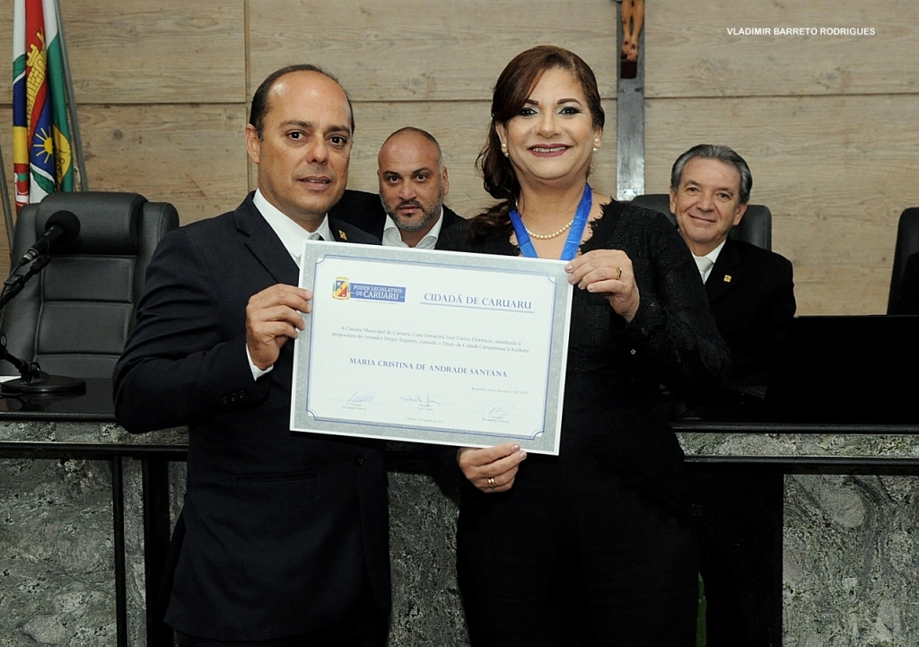 Câmara concede título de cidadania à Maria Cristina de Andrade 