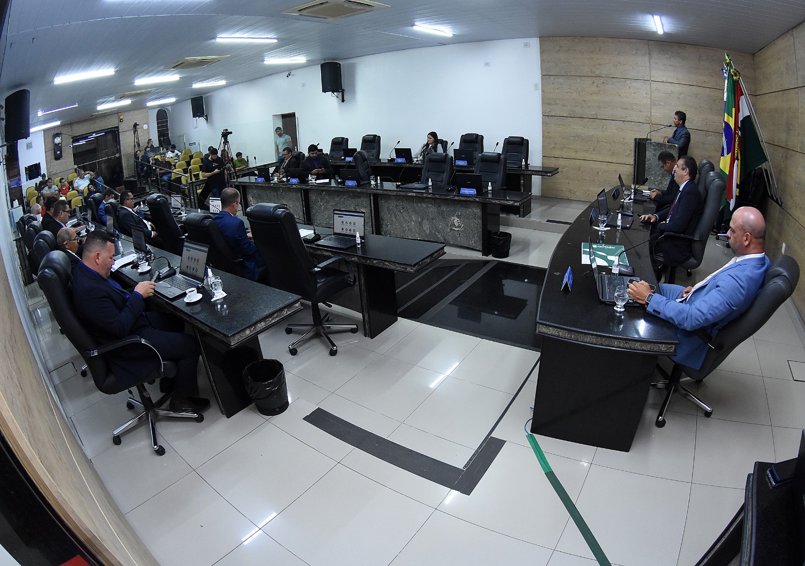 Câmara de Caruaru aprova projetos de desenvolvimento urbano e segurança em sessão ordinária