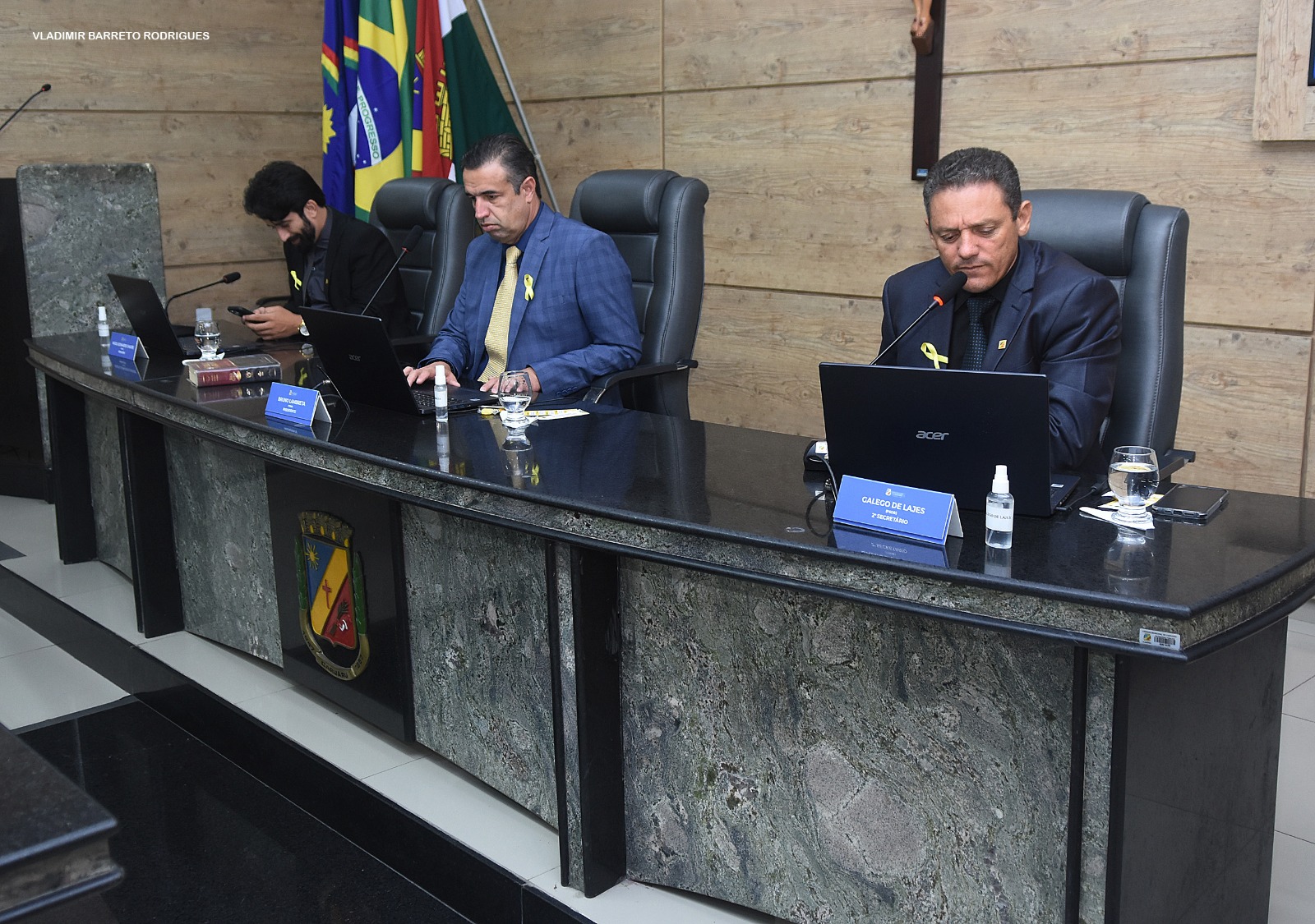 Câmara de Caruaru aprova projetos, presta homenagens e reforça papel do Legislativo em sessão ordinária