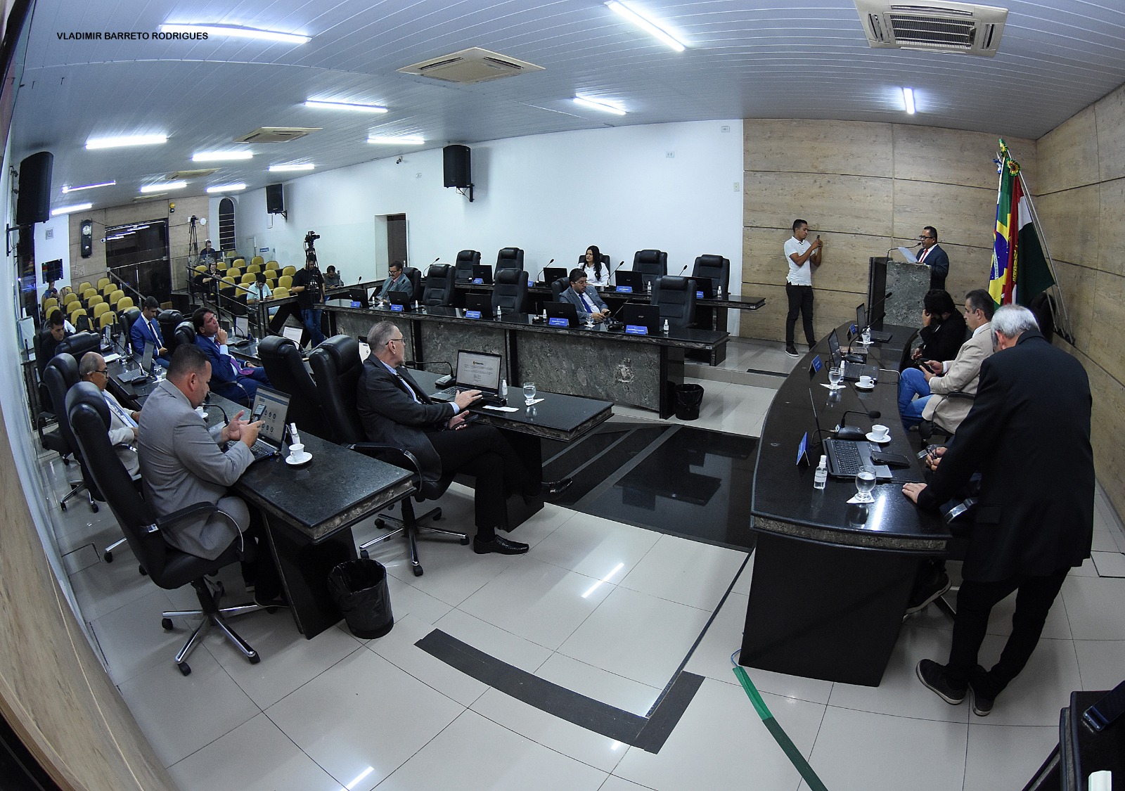 Câmara de Caruaru registra pesar por Carlos Toscano e aprova projetos em Sessão Ordinária