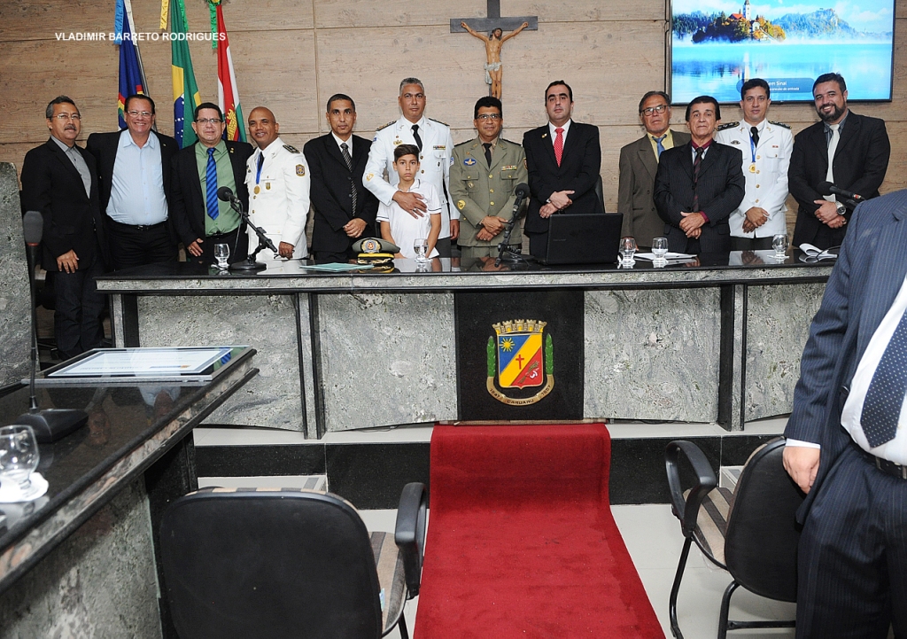 Câmara homenageia militares em sessão solene marcada por reconhecimento ao trabalho da PM
