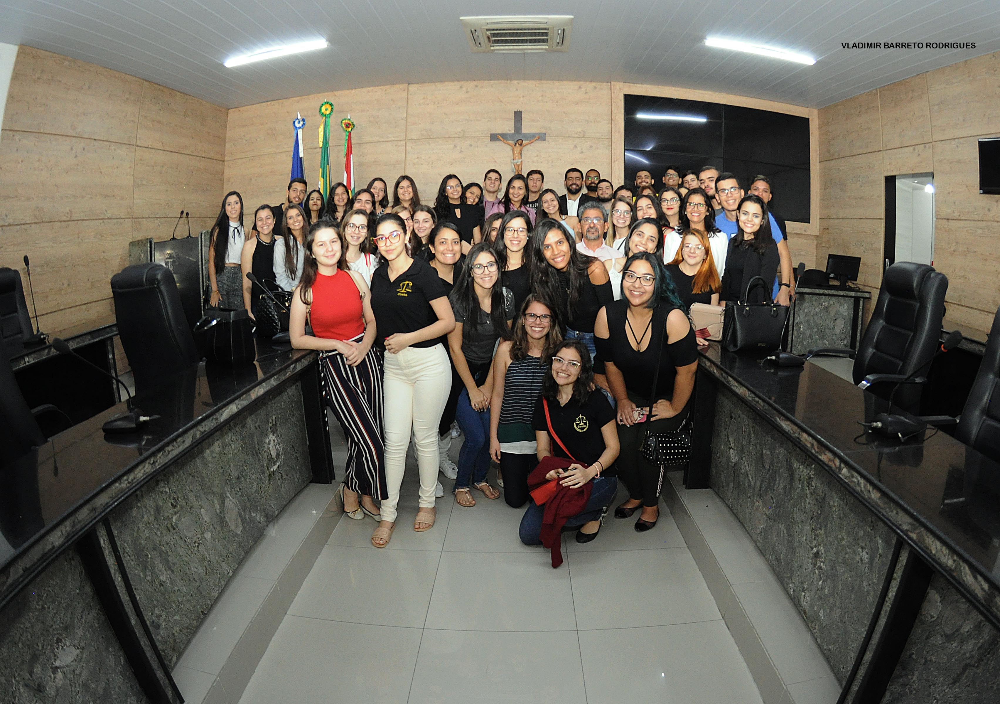 Câmara Municipal de Caruaru recebe estudantes de Direito da Asces