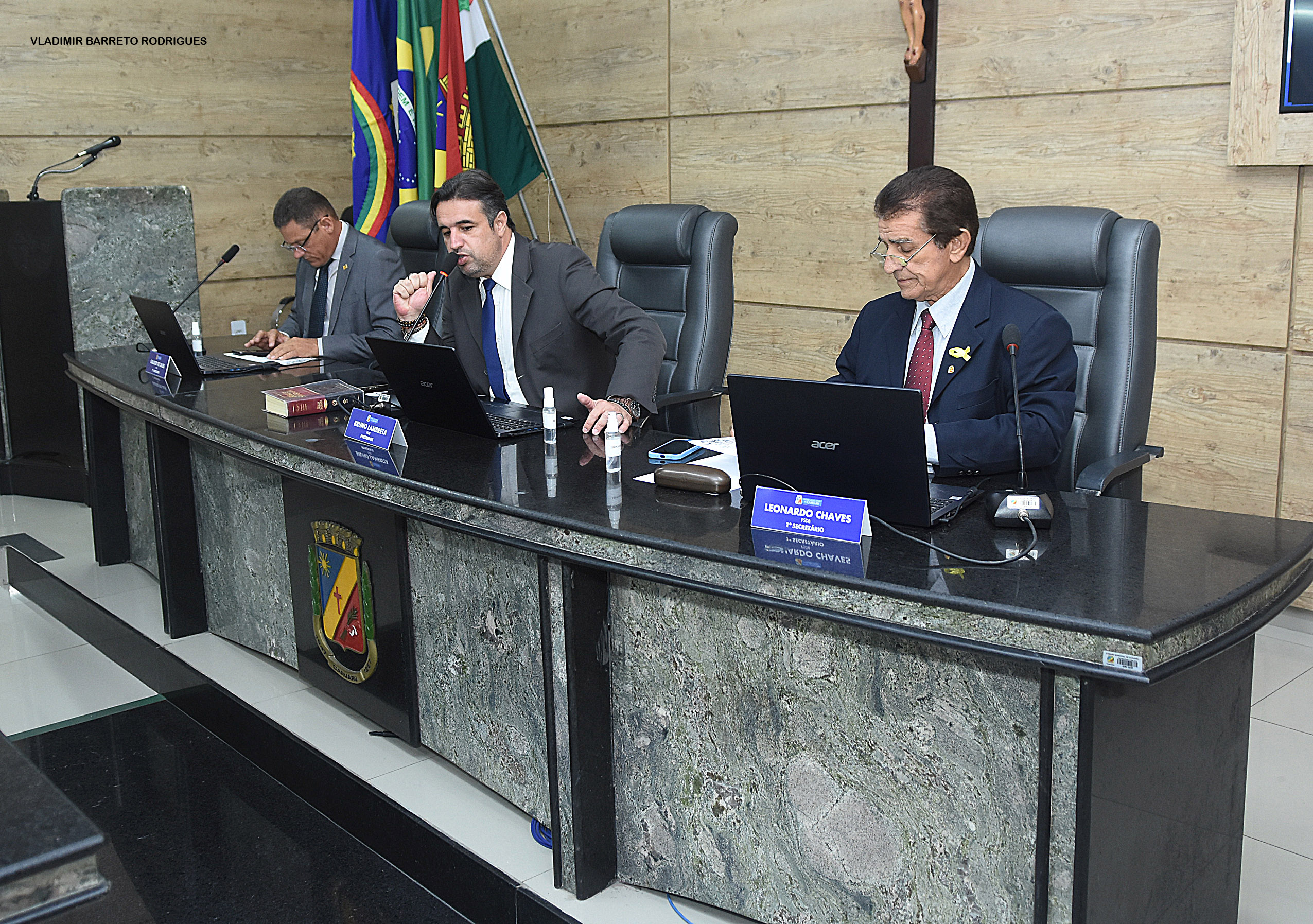 Câmara Municipal debate melhorias para o aeroporto e autódromo de Caruaru e aprova o Refiz