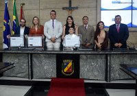 Casa Legislativa entrega títulos de cidadania a Luana Marabuco, Marcela Marabuco e Rodolfo Campos