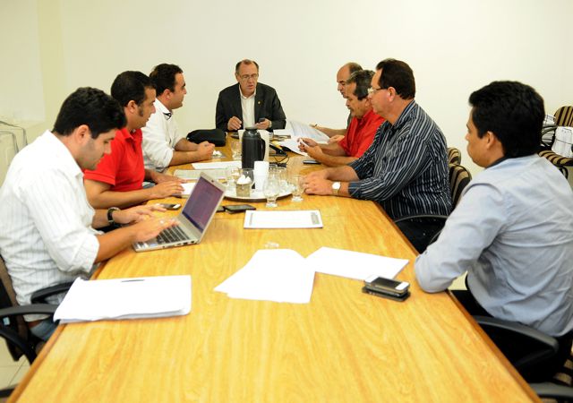 Comissão de Ética começa a receber defesa de vereadores afastados