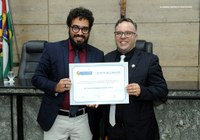 Docente é agraciado com título de cidadania Caruaruense 