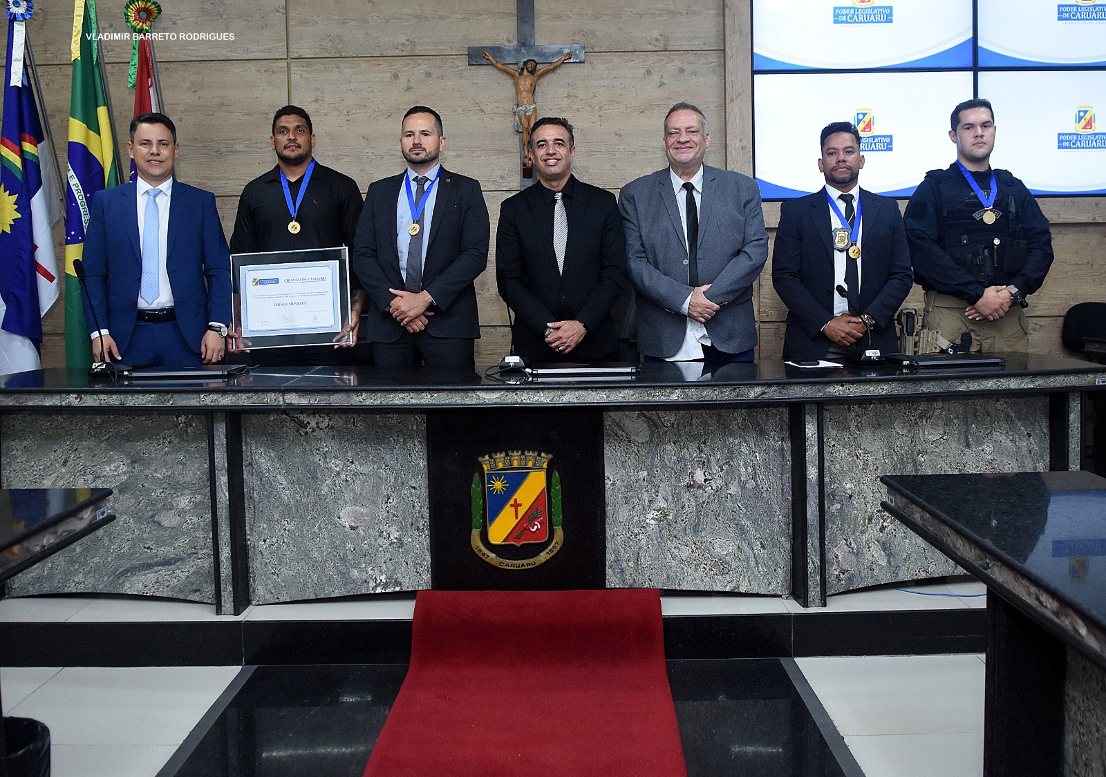 Equipe do DENARC é homenageada com honraria na Câmara de Caruaru