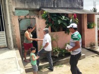 Gilberto de Dora faz blitz no bairro e vila Kennedy