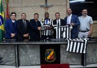 Histórico zagueiro do Central Sport Clube recebe Medalha de Honra ao Mérito na Câmara de Caruaru