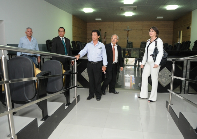 Leonardo Chaves recebe visita de dirigentes da OAB