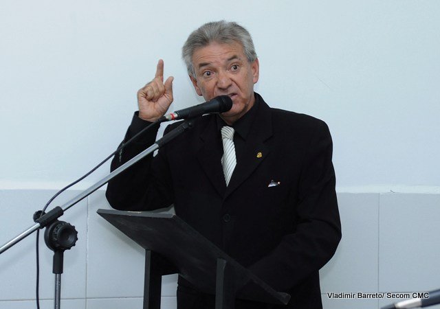 Lula Tôrres pede criação de Teatro Municipal em Caruaru