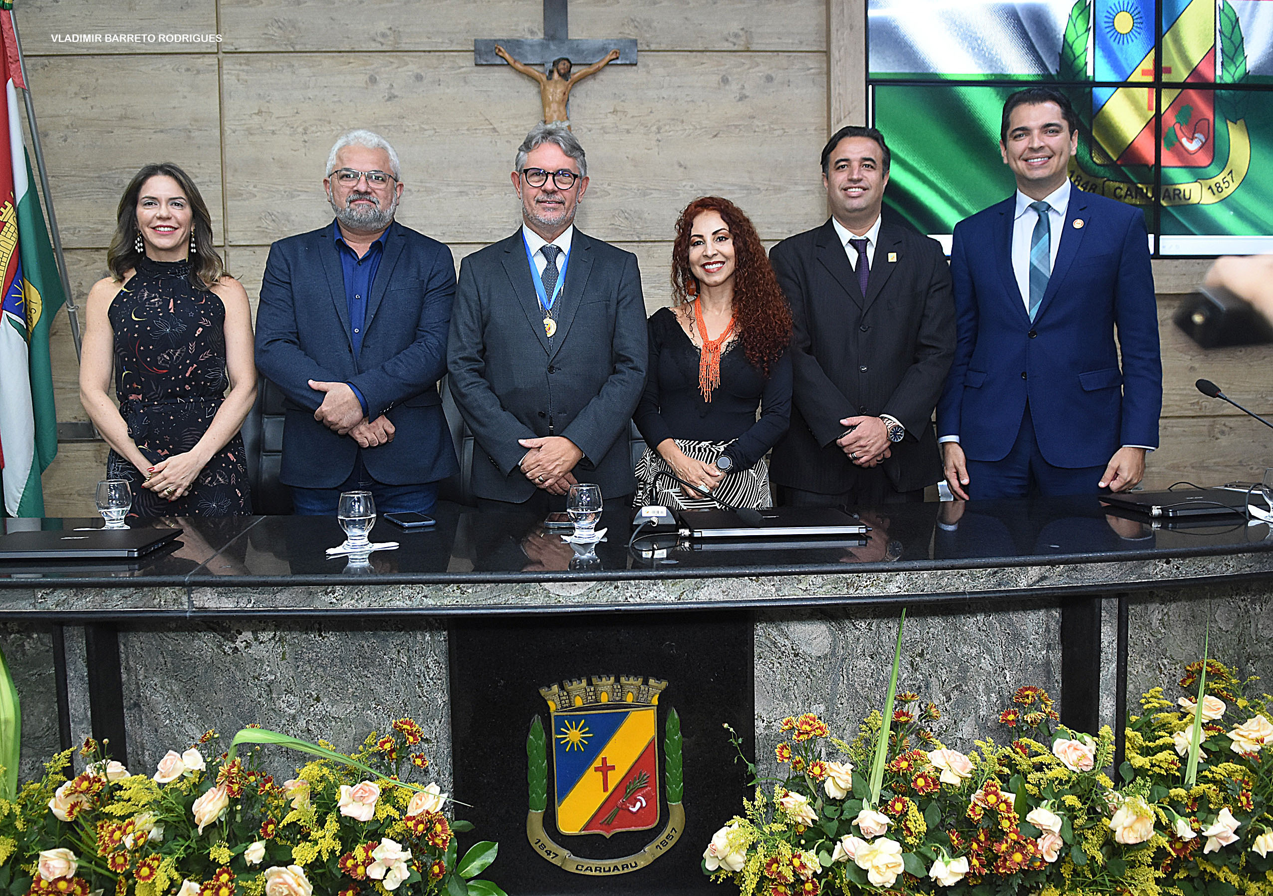 Magnífico Reitor da Asces-Unita recebe medalha de honra em solenidade na Câmara de Caruaru 