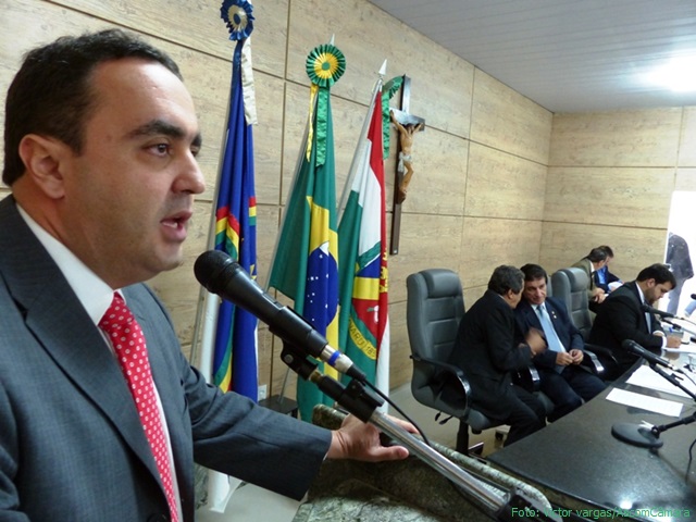 Marcelo Gomes apresenta votos de aplausos para Dr. Vieira