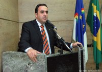 Marcelo Gomes convida secretário para reunião da Câmara