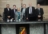 Maria do Bolo recebe medalha “Compositor Onildo Almeida” na Câmara de Caruaru 