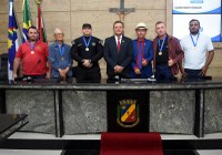 Medalhas são concedidas a personalidades e instituições de destaque em Caruaru 