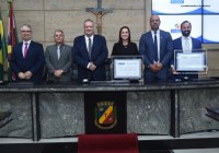Membros da OAB são homenageados durante solenidade na Câmara de Caruaru 