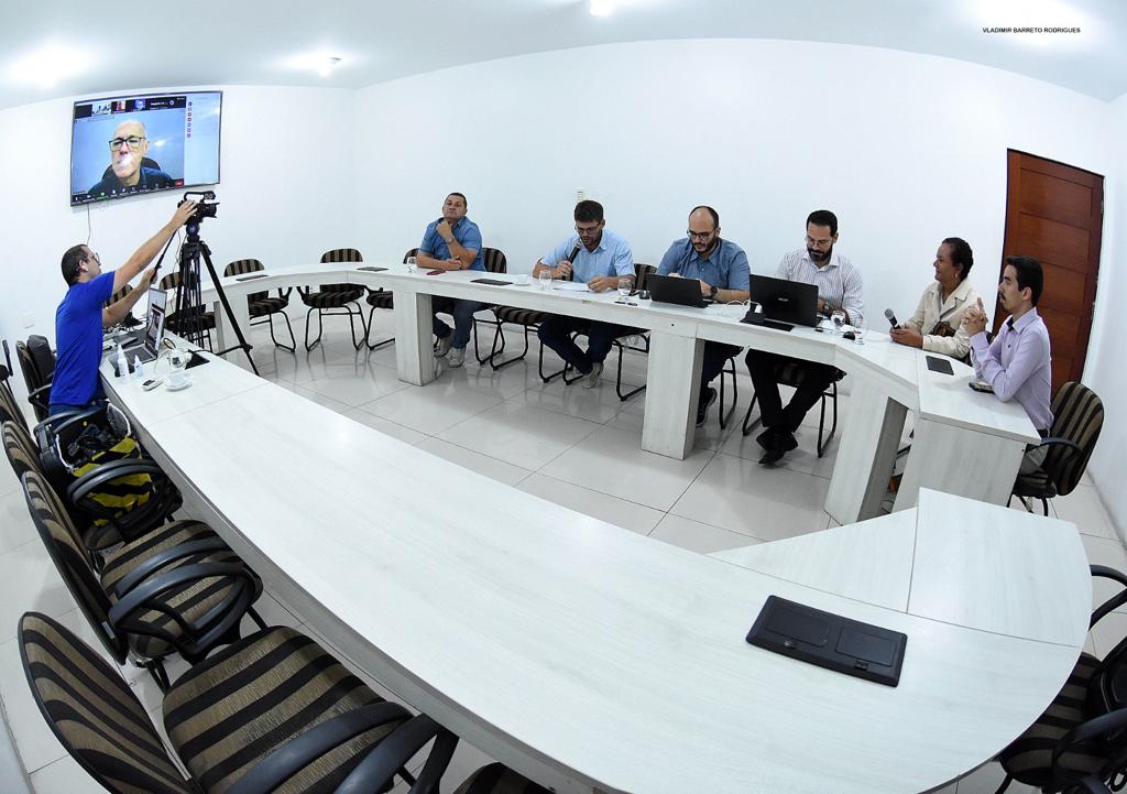 Membros de Comissões Parlamentares se reuniram nesta quinta (23) para analisar três proposições