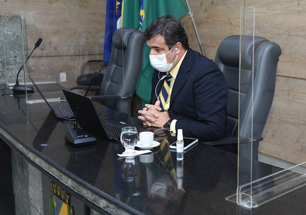 Parlamentares discutem violência e infraestrutura em Sessão Plenária