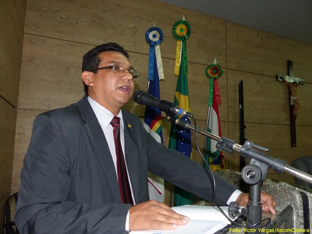 PMC encaminha ações de Carlos Santos