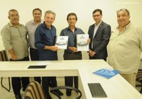 Presidente recebe relatório de patrimônio da Câmara