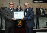 Professor José Urbano recebe tÍtulo de Cidadão Caruaruense