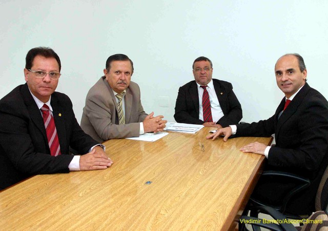 PROS realiza primeira reunião de bancada na Casa do Povo