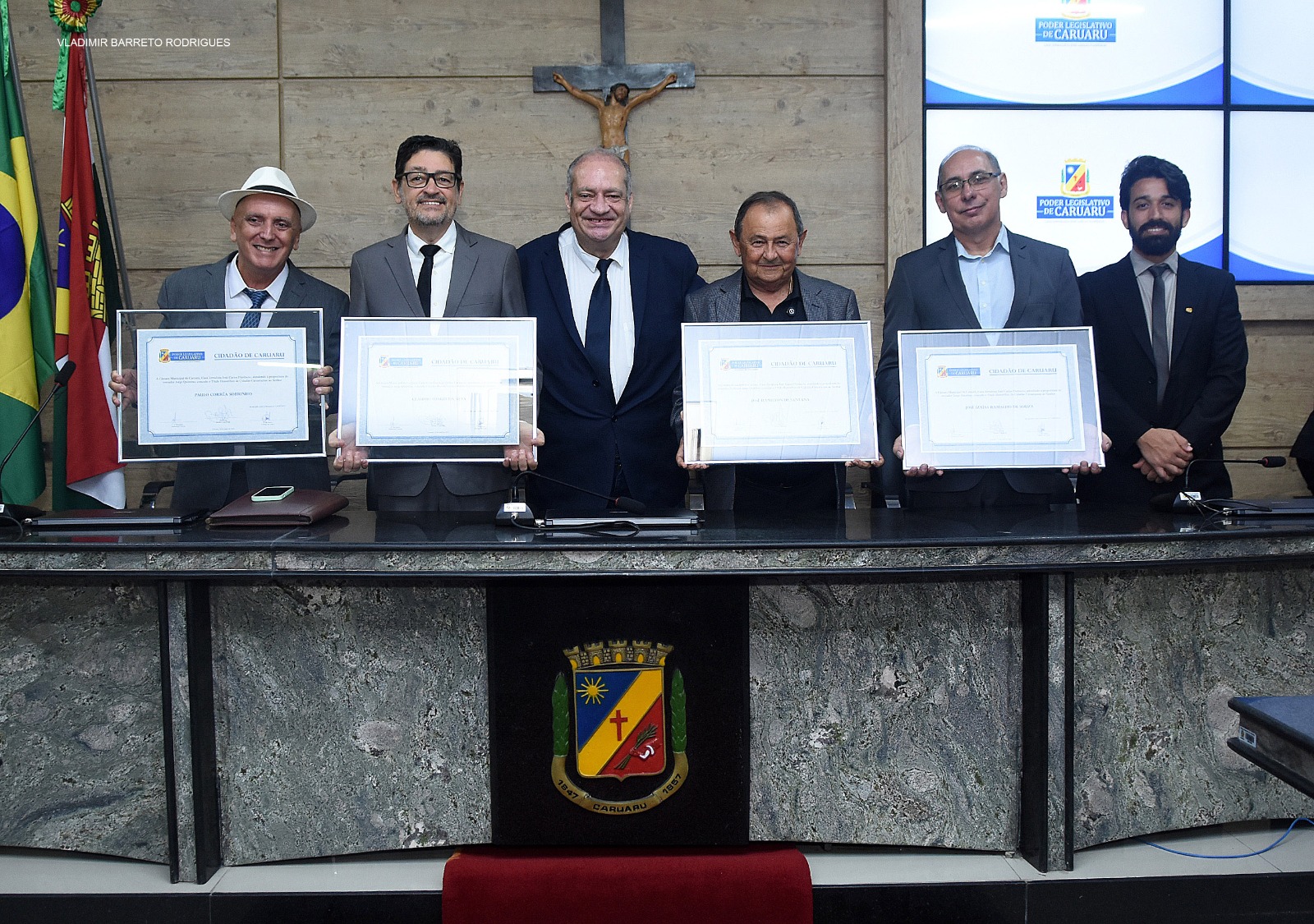 Quatro personalidades tornam-se cidadãos de Caruaru durante solenidade nesta quarta (14)