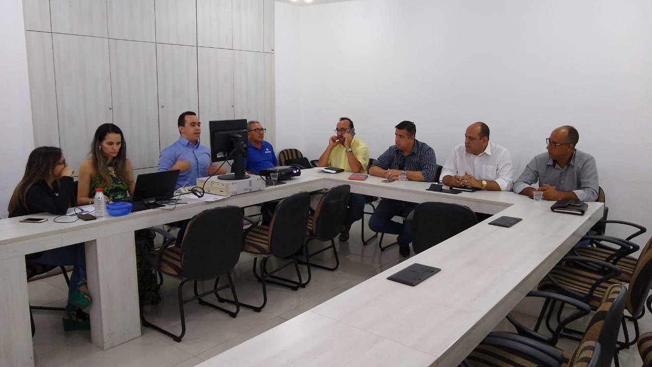 Reajuste de piso salarial dos agentes municipais da saúde é discutido por comissões da Câmara de Caruaru 