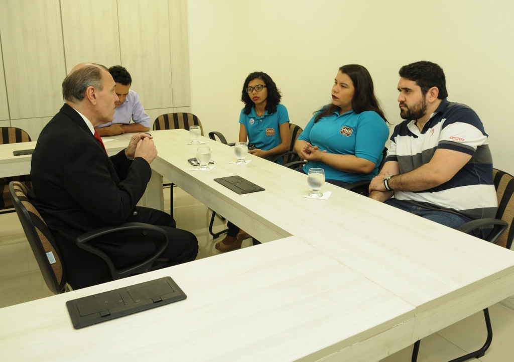 Ricardo Liberato apresenta voto de aplausos ao Clube de Leitura Caruaru