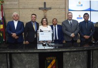 Senadora torna-se cidadã de Caruaru durante solene nesta sexta (10)