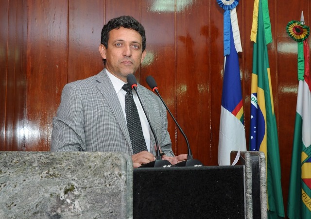 Sivaldo Oliveira apela por macrodrenagem