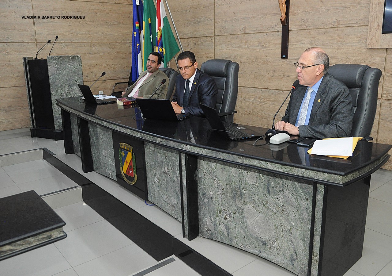 Tribuna: Confira os destaques da sessão desta quinta-feira (21)