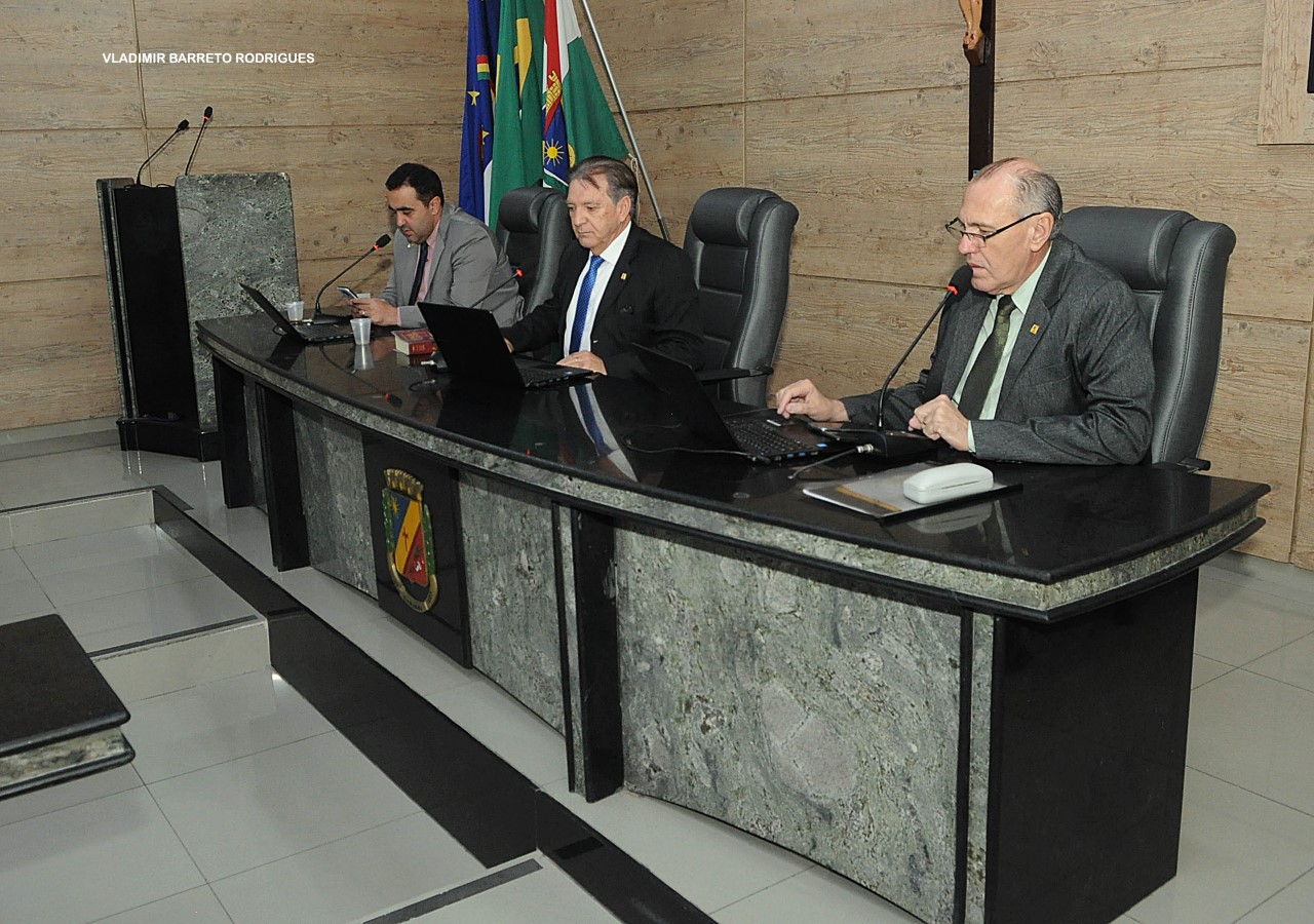 Tribuna: Confira os destaques da sessão desta terça-feira (05)