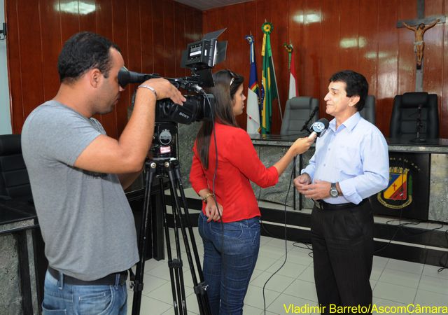 TV Jornal ouve o presidente Leonardo Chaves sobre duplicidade de endereços e CEP