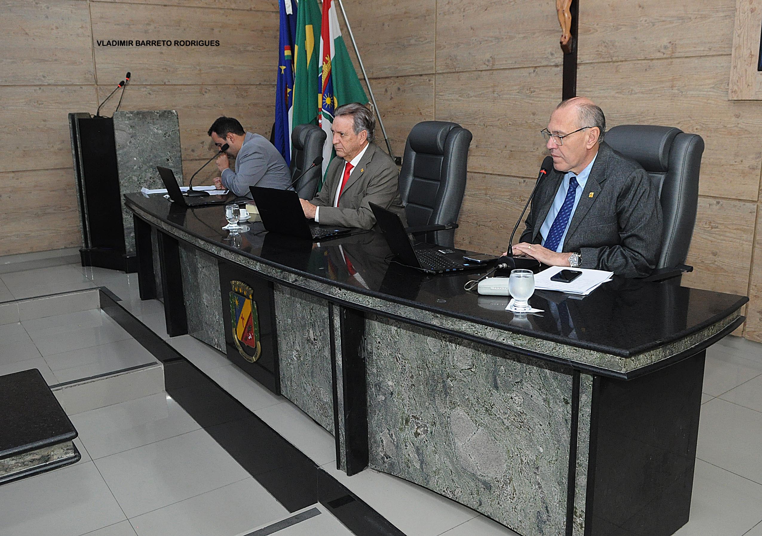 Valorização do Banco do Nordeste e os recursos do São João de Caruaru são destaques na tribuna nesta quinta-feira (03)