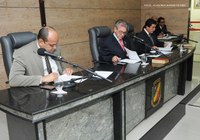 Vereadores aprovam pauta do dia e recebem visita de colega são-bentense