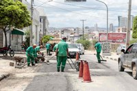 Vereadores pedem solução para problemas estruturais na Avenida Brasil