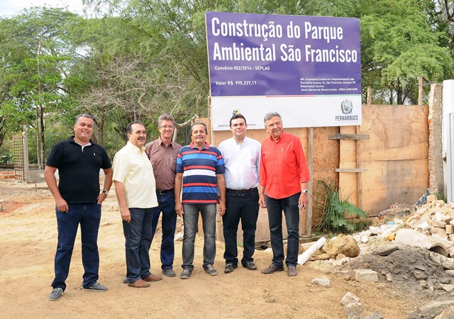 Zé Ailton visita obras do Parque do São Francisco